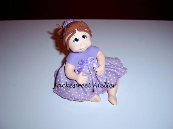 Boneca de vestido em biscuit