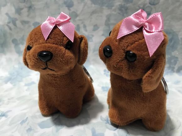 Cachorrinha em Pelúcia Chaveiro Marrom Escuro