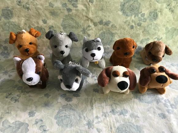 Cachorro em Pelúcia Chaveiro Variados 20 Unid