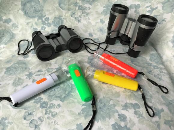 Kit binóculo e lanterna
