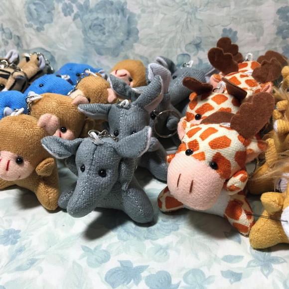 Lembrancinha Pelúcia Mini Selva Kit 50 Unidades