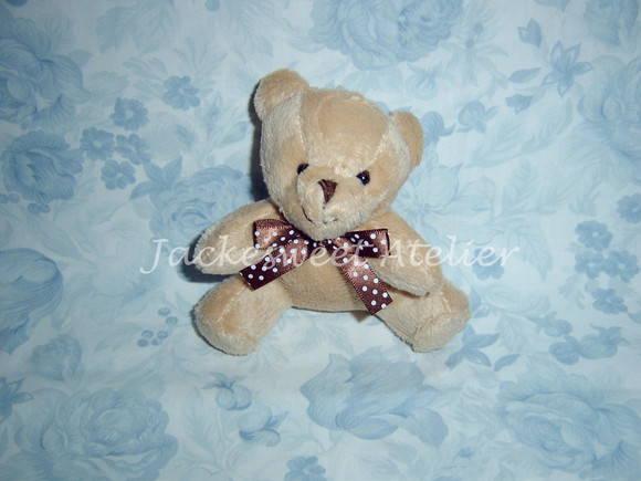 Mini Urso DENGO GRAVATA MARROM BL BRANCA
