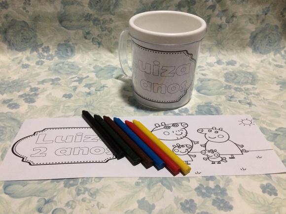 Pintando o Caneco Personalizada Com Giz De Cera