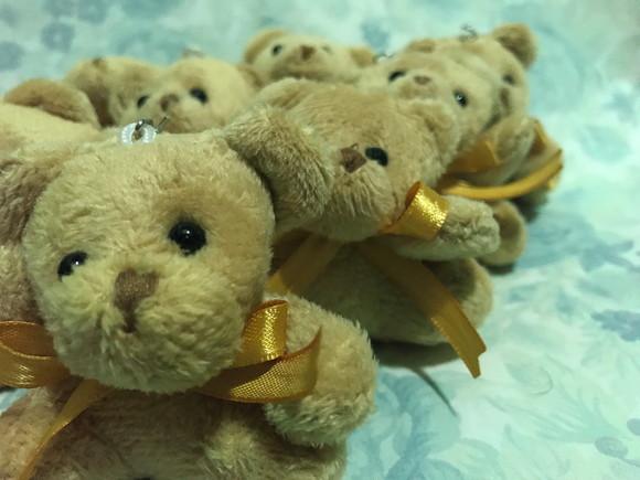 Ursinho Fofo 6cm Fitinha Dourada