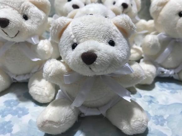 Urso Creme Gravata e Fralda Branca 30 Unid