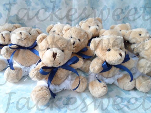 Urso Marrom Gravata Azul Fralda Branca