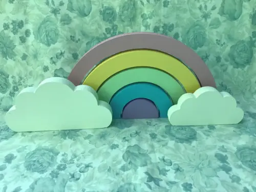Arco-íris com nuvens em MDF