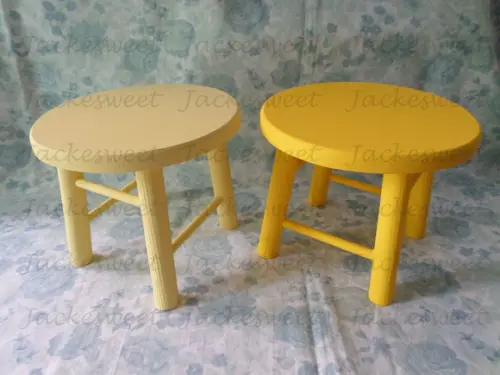 Banquinho em Madeira Amarelo Luminoso