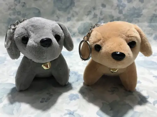 Cachorro em pelúcia chaveiro