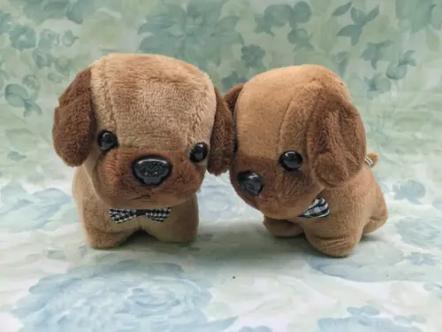 Cachorro em Pelúcia Chaveiro 80 Unidades