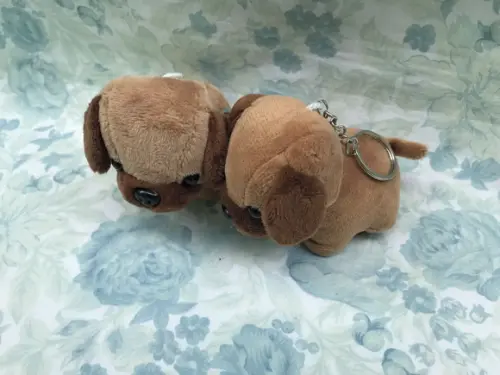 Cachorro em Pelúcia Chaveiro Marrom Claro Fs
