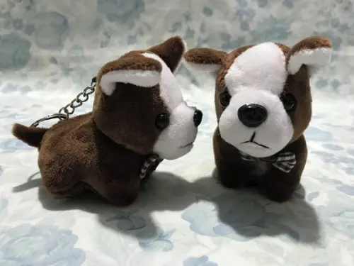 Cachorro em Pelúcia Chaveiro Marrom Escuro Fs 20 Unidades