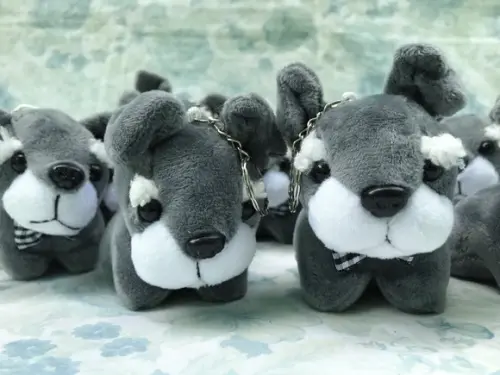 Cachorro em Pelúcia Chaveiro Schnauzer