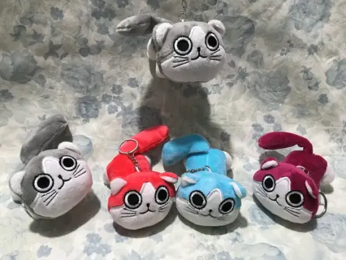 Gatinhos em Pelúcia Chaveiro 4 Cores