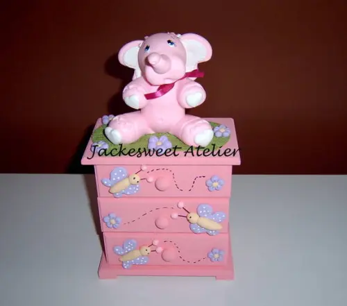 Mini Cômoda com elefante