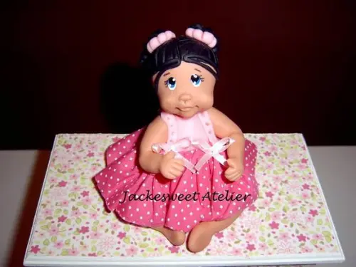 Mini Cômoda com boneca