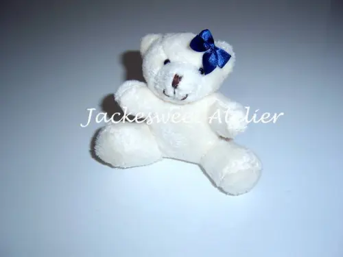 Mini Ursa Creme Laço Azul Marinho 01