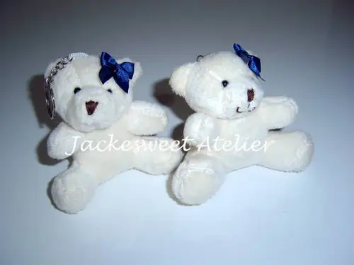 Mini Ursa Creme Laço Azul Marinho 01