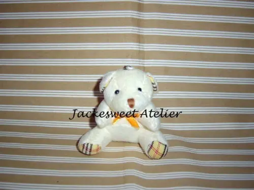 Mini Ursinho Creme Pata Xadrez