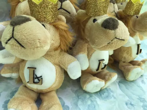 Pelúcia Leão Rei com Letra