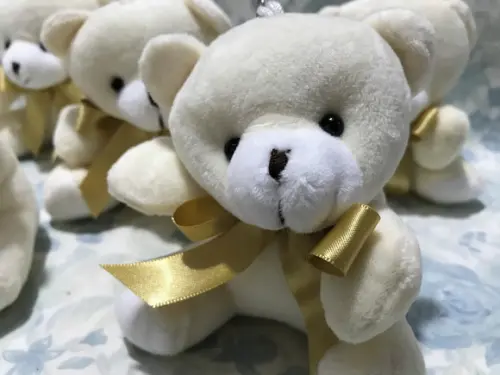Ursinho 12 cm Creme Laço Dourado 20unid