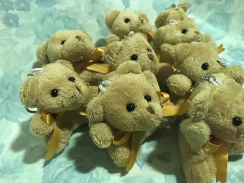 Ursinho Fofo 6cm Fitinha Dourada