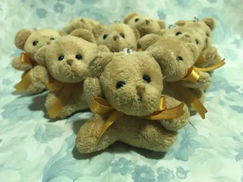 Ursinho Fofo 6cm Fitinha Dourada