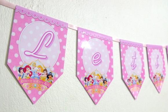 Bandeirola Princesas M1