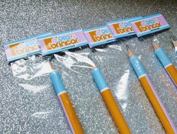 Lembrança Kit Lápis e Borracha para Escolas