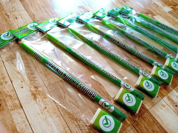 Lembrança Kit Lápis e Borracha para Escolas M6