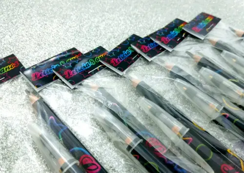 25 Kit escolar com caneta BALADA NEON