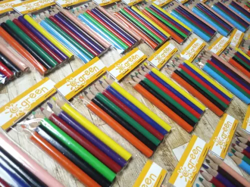 Brinde Empresarial Mini Lápis de Cor 2