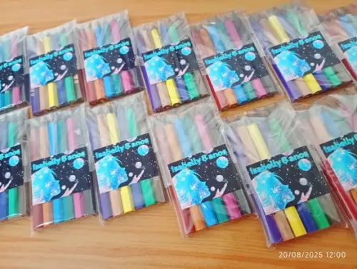 Lembrança de Evento Mini Lápis de Cor Cosmico Galaxia