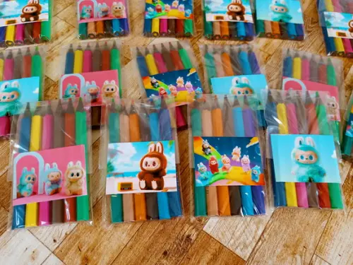 Lembrança de Eventos Mini Lápis de Cor Inspirado no Labubu