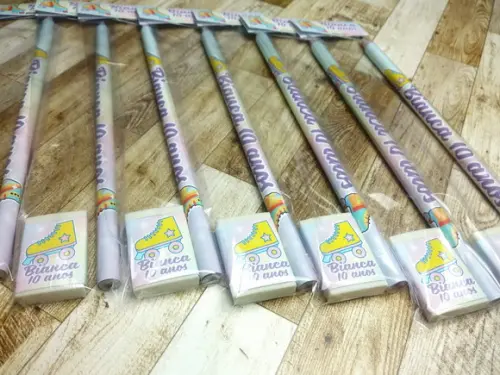 Lembrança de Festa Kit Lápis e Borracha Patins M1