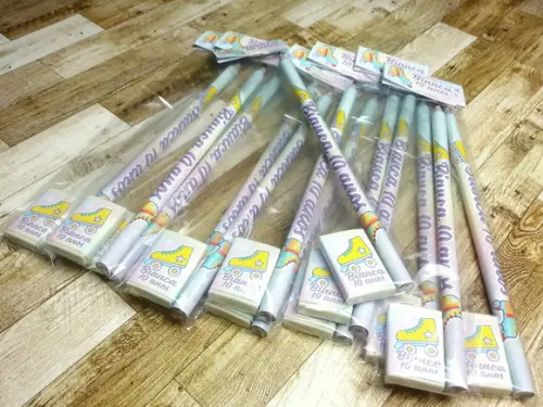 Lembrança de Festa Kit Lápis e Borracha Patins M1