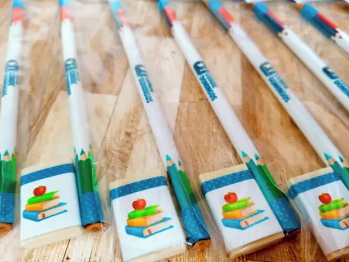 Lembrança Empresarial Kit Lápis e Borracha para Escolas M7