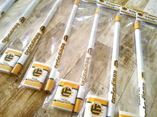 Lembrança Kit Lápis e Borracha para Escolas M2