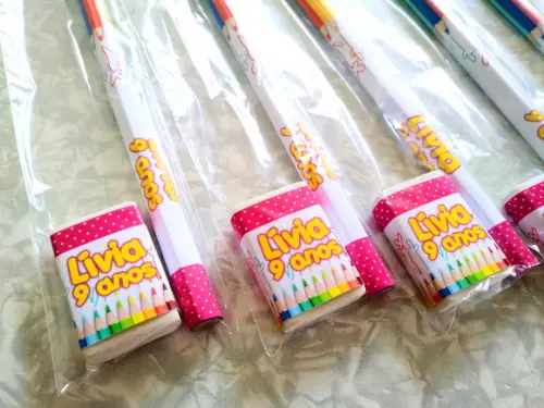 Lembrança Kit Lápis e Borracha Tema "cores de Lápis de Cor"