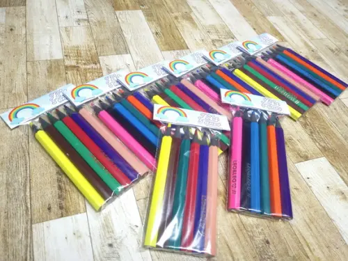 Lembrança Mini Lápis de Cor Nuvem e Arco Íris