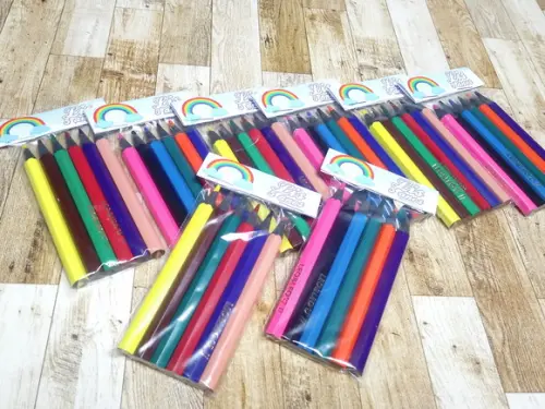 Lembrança Mini Lápis de Cor Nuvem e Arco Íris