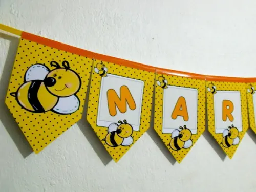 Bandeirolas festa Abelhinha M1