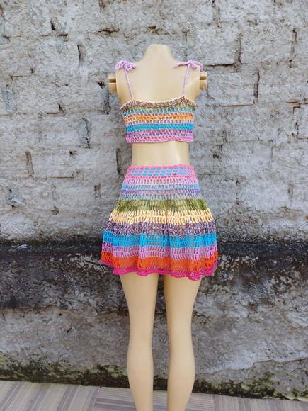 Conjunto Blusa e Saia de Crochê