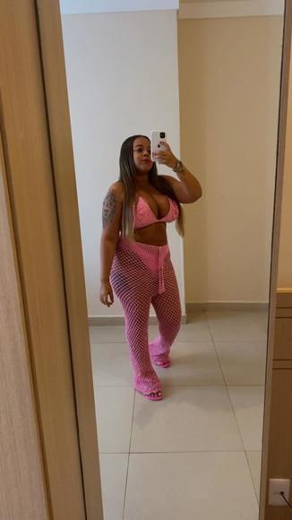 Conjunto Top Cropped e Calça de Crochê