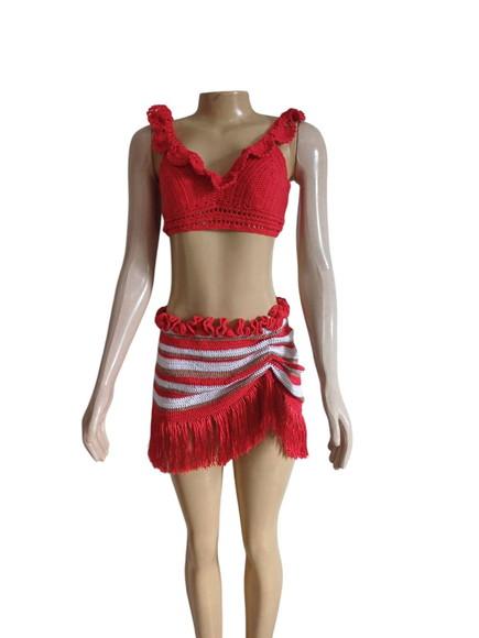 Conjunto Top Cropped e Saia de Crochê