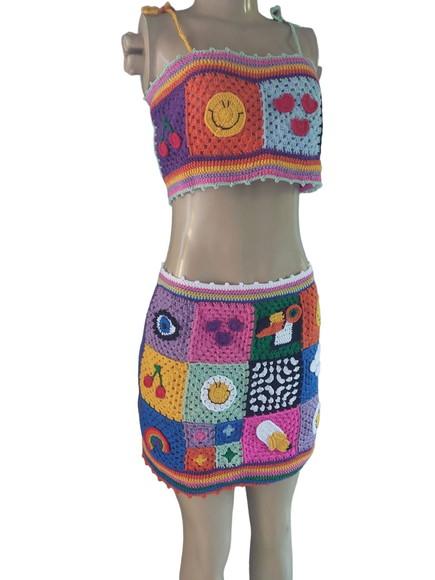 Conjunto Top Cropped e Saia de Crochê