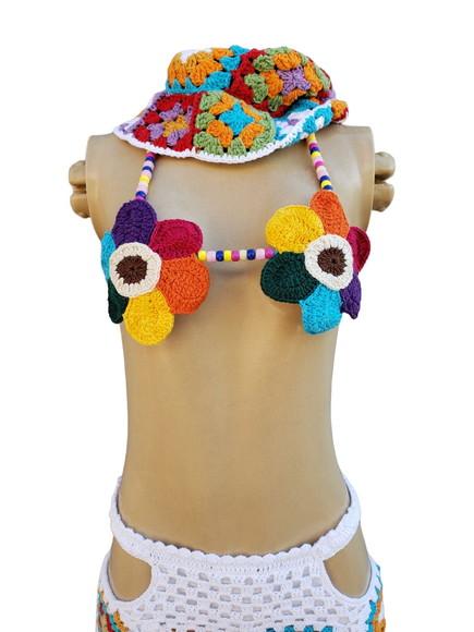 Conjunto Top Cropped e Saia de Crochê