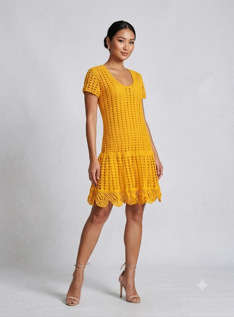 Vestido com Manga Crochê