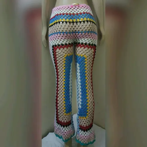 Calça Colorida Flare Crochê