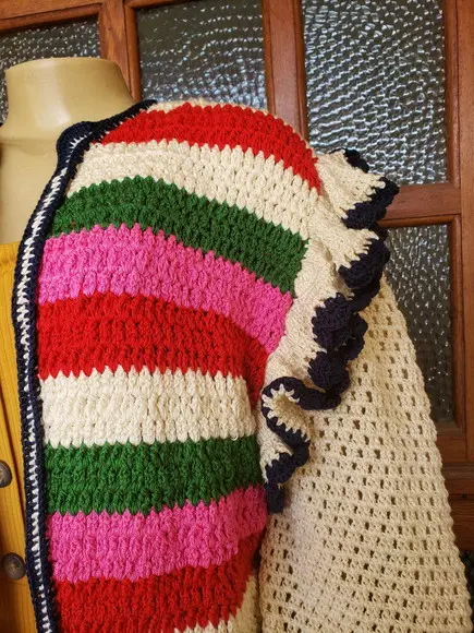 Casaco Crochê Colorido Plus Size